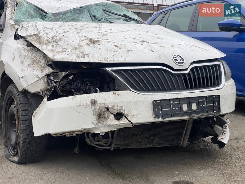 Лифтбек Skoda Rapid 2013 в Киеве фото 8 Лифтбек Skoda Rapid 2013 в Киеве
