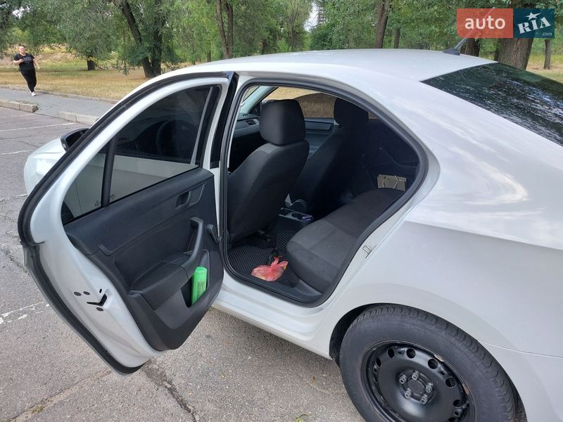 Лифтбек Skoda Rapid 2016 в Кропивницком фото 10 Лифтбек Skoda Rapid 2016 в Кропивницком