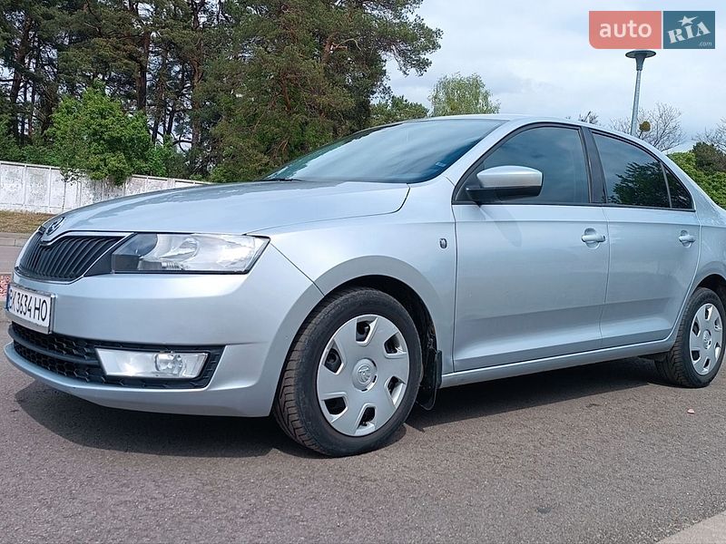Лифтбек Skoda Rapid 2013 в Сарнах