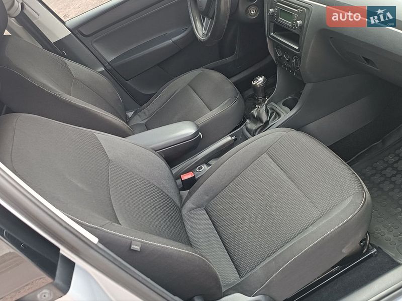 Лифтбек Skoda Rapid 2013 в Сарнах