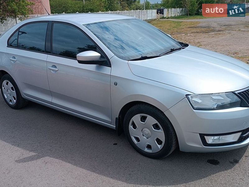 Лифтбек Skoda Rapid 2013 в Сарнах