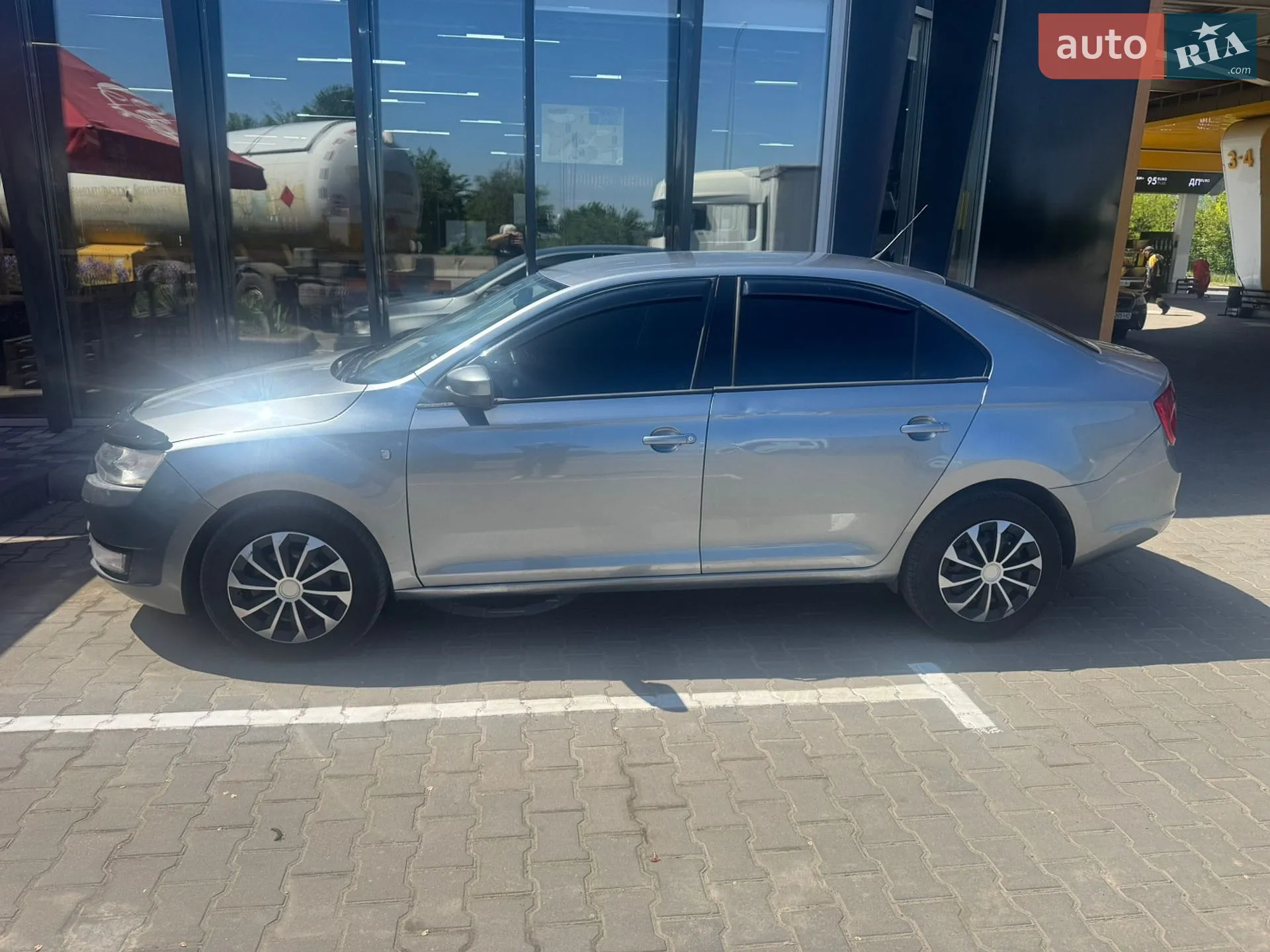 2013 Skoda Rapid - мініатюра 2