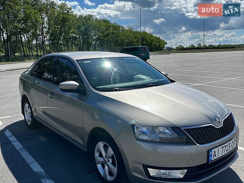 Хэтчбек Skoda Rapid 2013 в Днепре