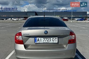 Хэтчбек Skoda Rapid 2013 в Днепре