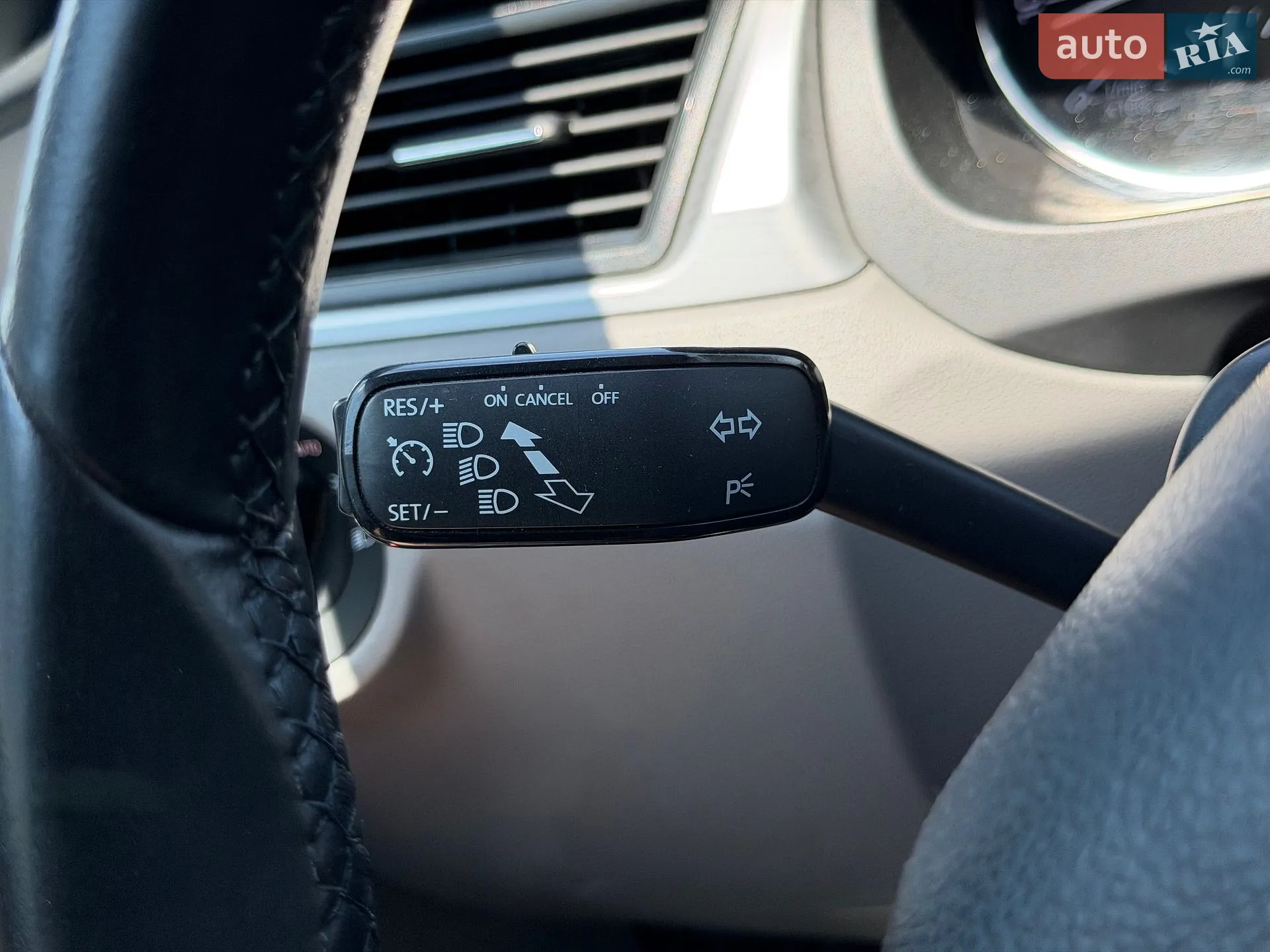 2015 Skoda Rapid - мініатюра 48