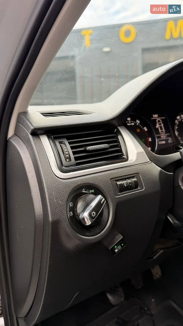2013 Skoda Rapid - мініатюра 22