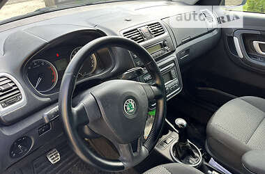 Мінівен Skoda Roomster Scout 2008 в 
