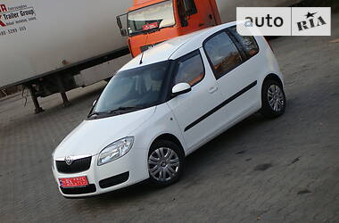 Минивэн Skoda Roomster 2010 в Луцке