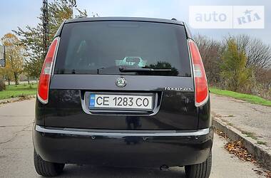 Минивэн Skoda Roomster 2009 в Смеле