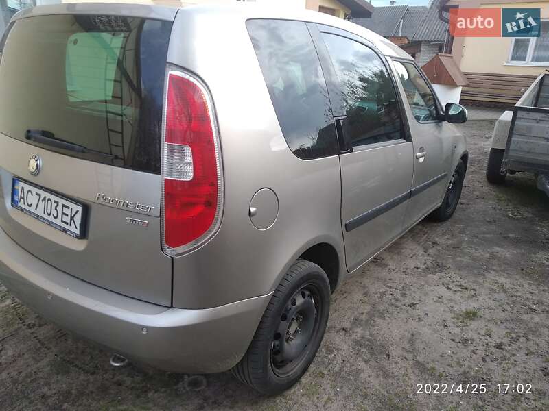 Микровэн Skoda Roomster 2009 в Любешове