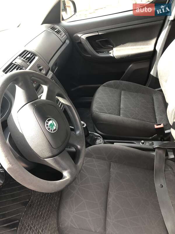 Микровэн Skoda Roomster 2012 в Ровно