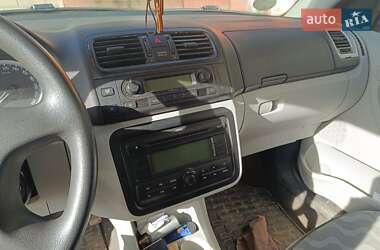Микровэн Skoda Roomster 2006 в 