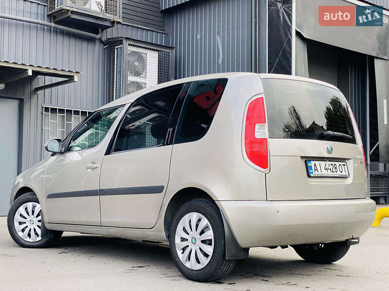 Микровэн Skoda Roomster 2011 в Днепре