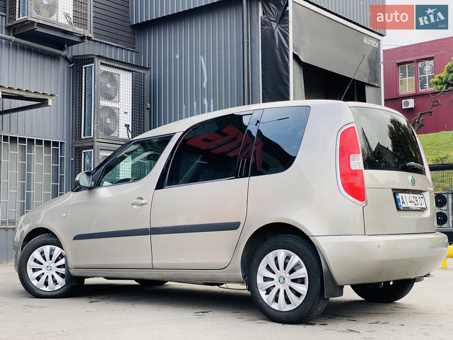 2011 Skoda Roomster - мініатюра 38