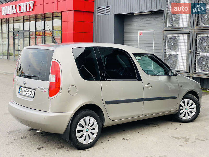 Микровэн Skoda Roomster 2011 в Днепре