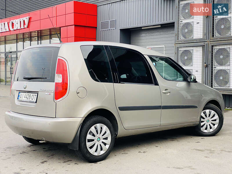 Микровэн Skoda Roomster 2011 в Днепре