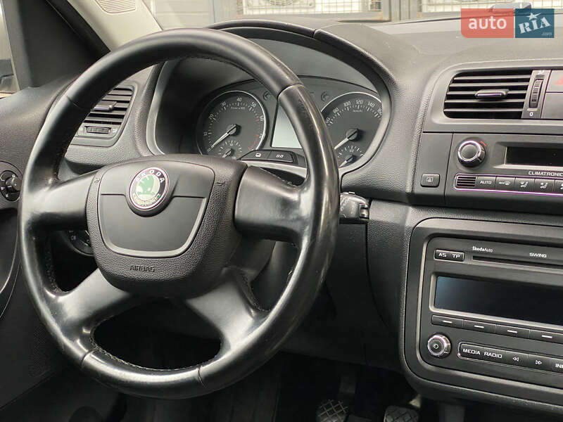 Микровэн Skoda Roomster 2011 в Днепре