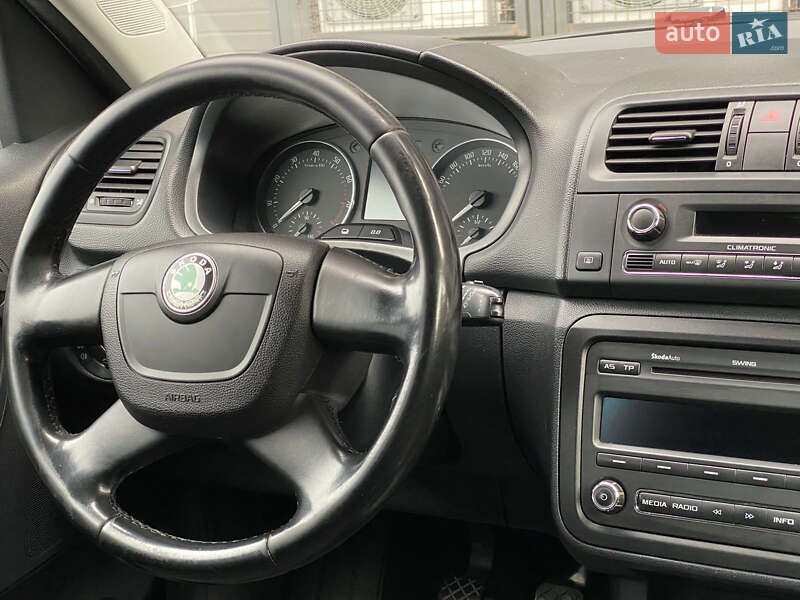 Микровэн Skoda Roomster 2011 в Днепре