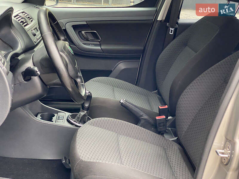 Микровэн Skoda Roomster 2011 в Днепре