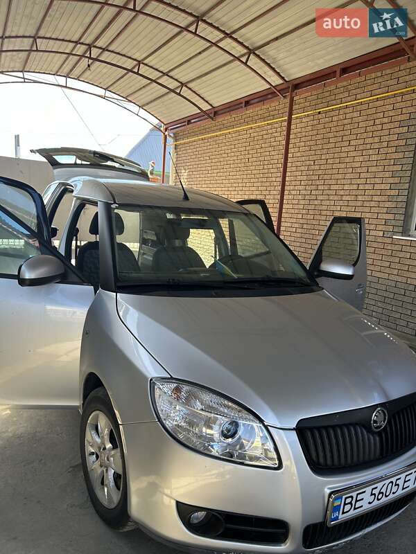 Микровэн Skoda Roomster 2008 в Веселинове