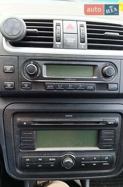Микровэн Skoda Roomster 2009 в 