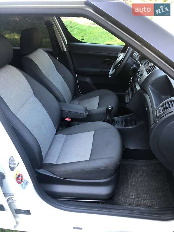 Микровэн Skoda Roomster 2014 в Луцке фото 11 Микровэн Skoda Roomster 2014 в Луцке