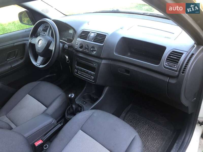 Микровэн Skoda Roomster 2014 в Луцке фото 12 Микровэн Skoda Roomster 2014 в Луцке