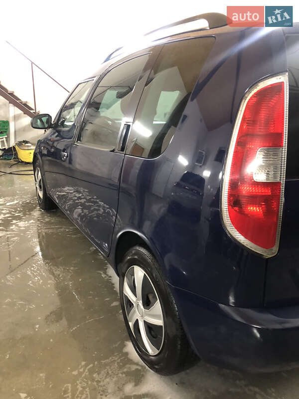 Мікровен Skoda Roomster 2011 в Львові