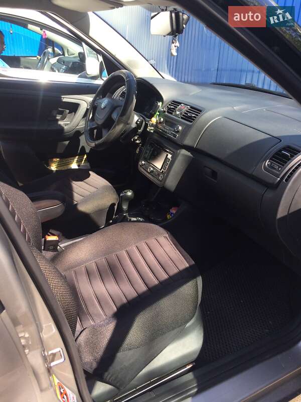 Мікровен Skoda Roomster 2010 в Ірпені