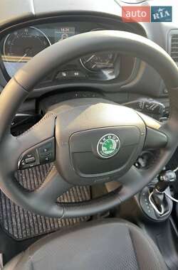 Микровэн Skoda Roomster 2010 в Калуше