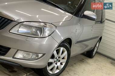 Мікровен Skoda Roomster 2011 в Сваляві