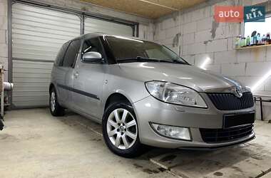 Мікровен Skoda Roomster 2011 в Сваляві