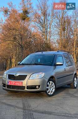 Микровэн Skoda Roomster 2009 в Владимире