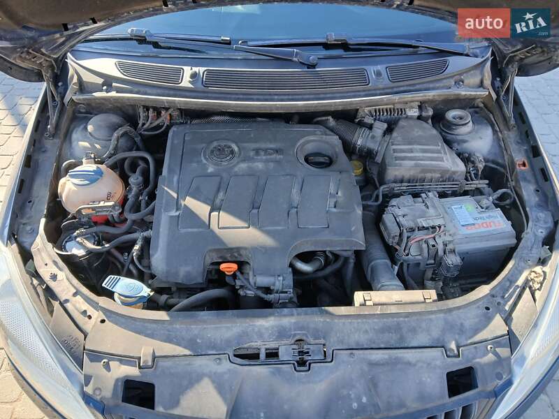 Мікровен Skoda Roomster 2012 в Львові