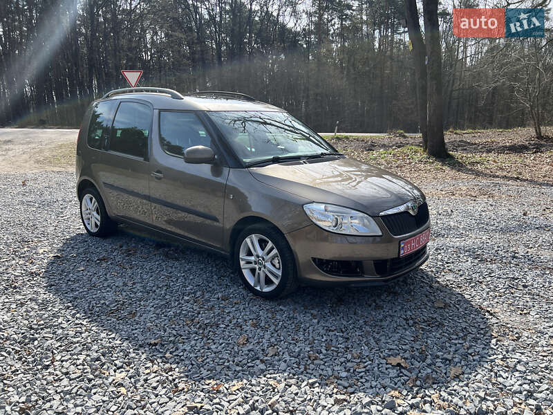 Микровэн Skoda Roomster 2012 в 