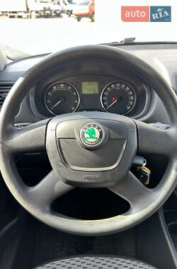 Микровэн Skoda Roomster 2010 в 
