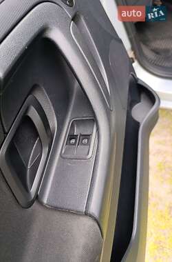 Микровэн Skoda Roomster 2014 в 