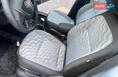 Микровэн Skoda Roomster 2009 в 