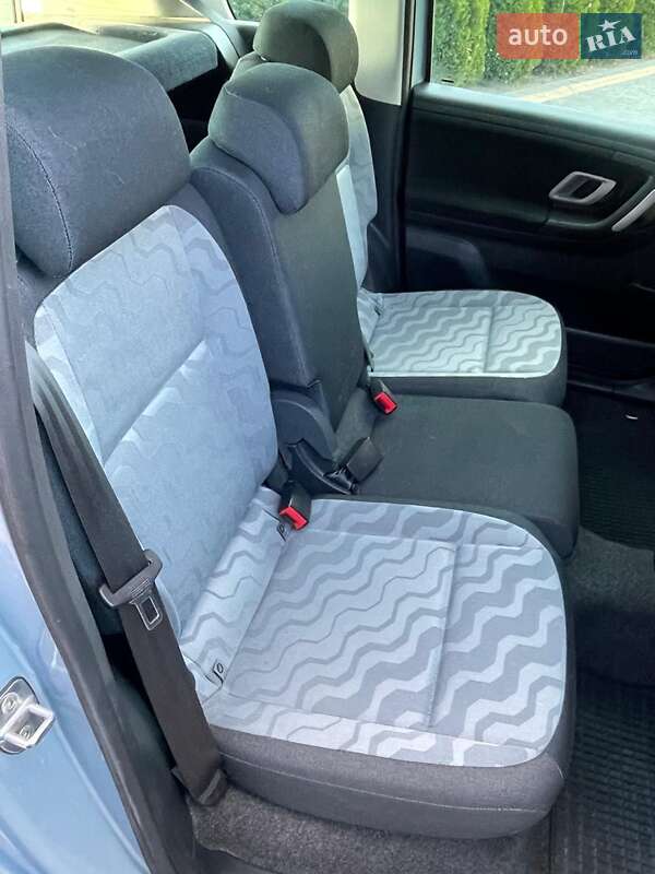 Мікровен Skoda Roomster 2009 в Любомлі