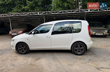 Микровэн Skoda Roomster 2011 в 