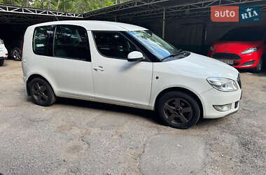 Микровэн Skoda Roomster 2011 в 