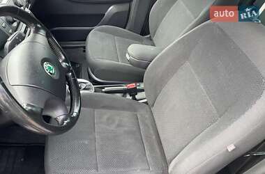 Микровэн Skoda Roomster 2008 в 