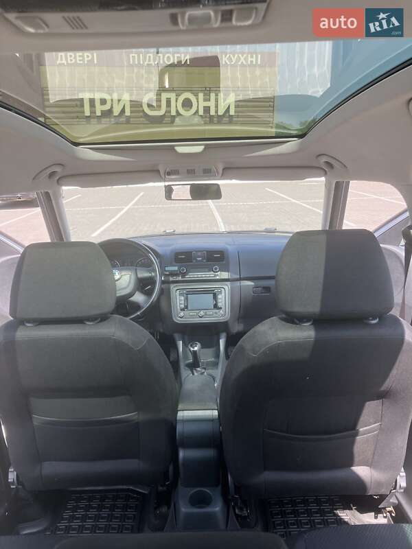 Микровэн Skoda Roomster 2012 в Львове