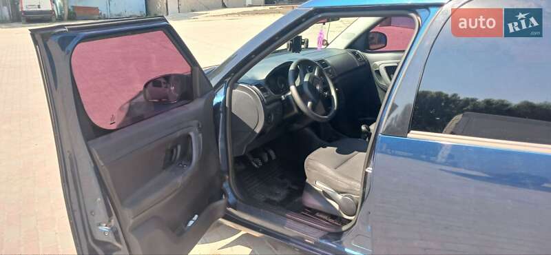 Микровэн Skoda Roomster 2011 в Бурштыне