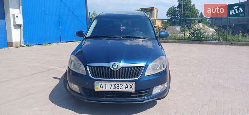 Микровэн Skoda Roomster 2011 в Бурштыне