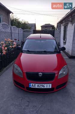 Микровэн Skoda Roomster 2008 в Каменском