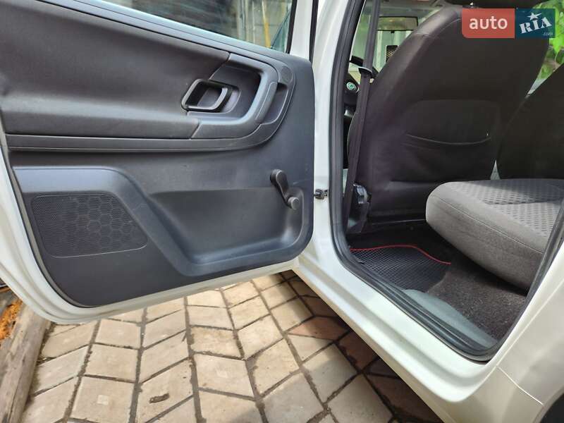 Микровэн Skoda Roomster 2010 в Раздельной