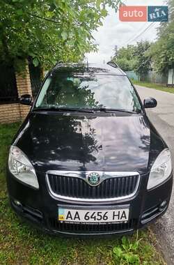Микровэн Skoda Roomster 2008 в Киеве