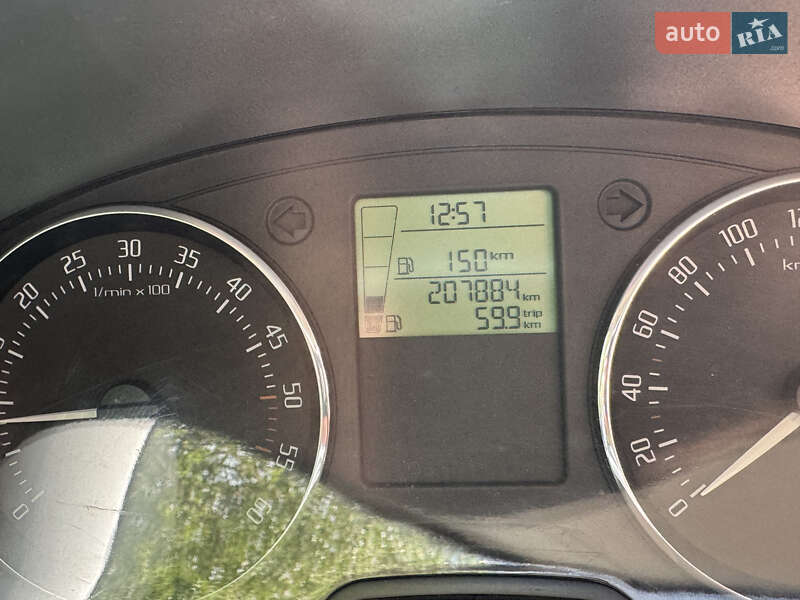 Микровэн Skoda Roomster 2013 в Львове