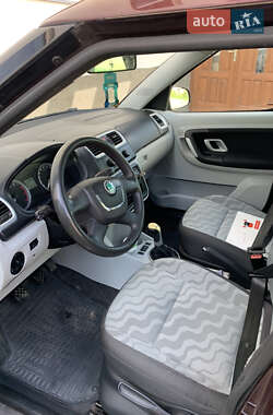 Микровэн Skoda Roomster 2009 в 